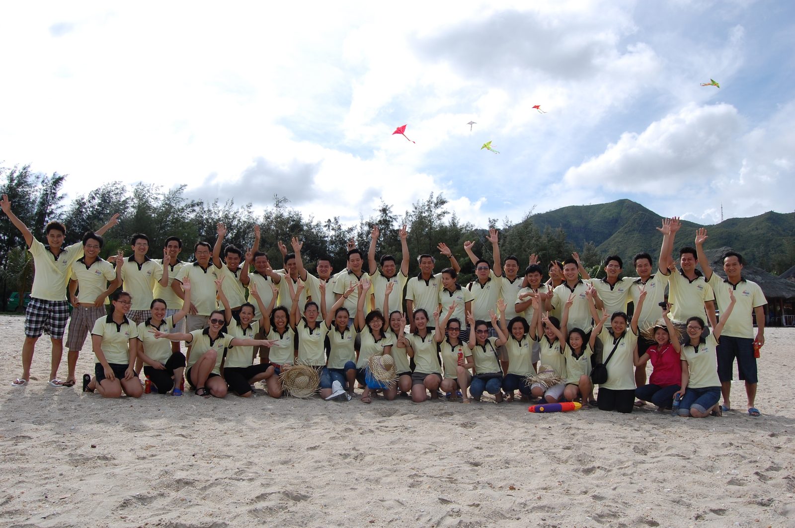 CHƯƠNG TRÌNH DU LỊCH HÈ 2011 KẾT HỢP HOẠT ĐỘNG TEAM BUILDING VÀ LỄ SƠ KÊT HOẠT ĐỘNG 6 THÁNG ĐẦU NĂM 2011